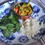 Vegansk kycklingcurry med blomkålsris - lchf recept